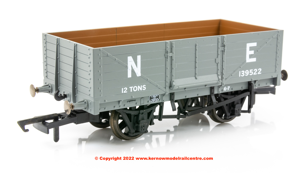 OR76MW6001B Oxford Rail 6 Plank Open Wagon number 139522 in NE Grey livery